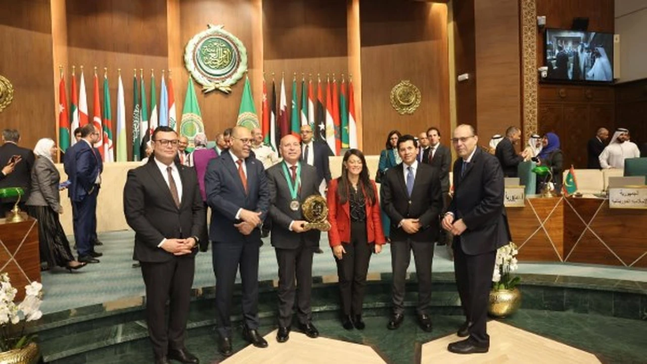 حفل توزيع جوائز التميز الحكومي العربي بحضور وزير الشباب والرياضة الدكتور أشرف صبحي